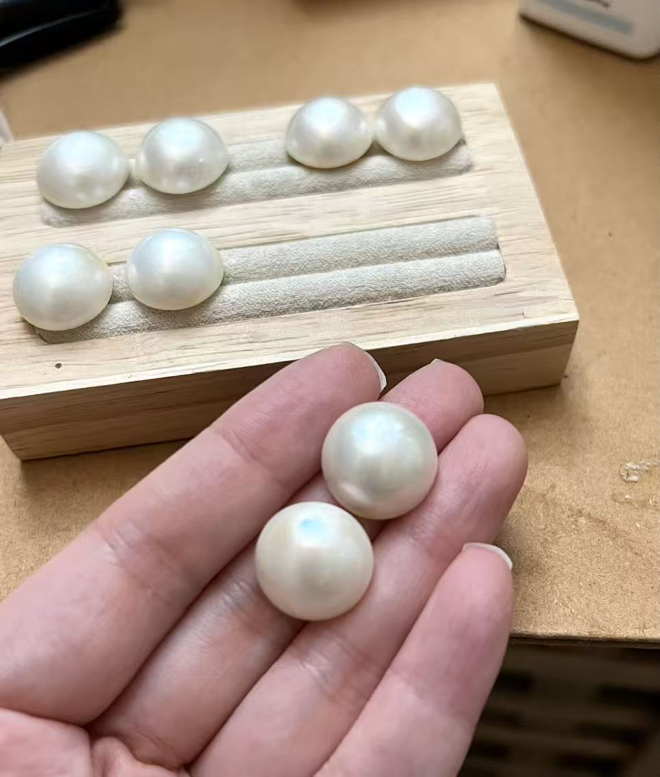 15–16 mm Japanese seawater Mabe pearls Earrings