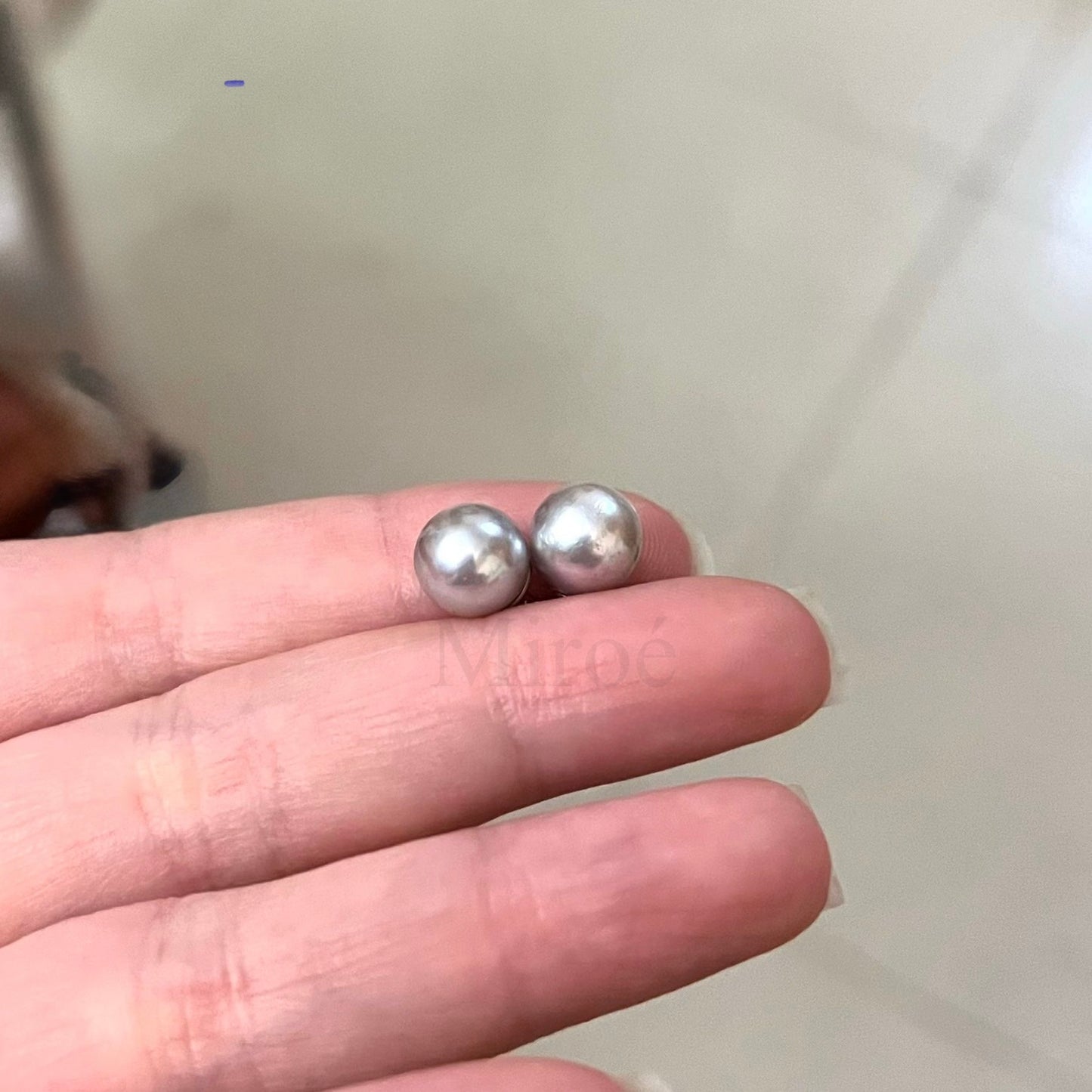 8mm 灰色海水真多麻珠珠耳環