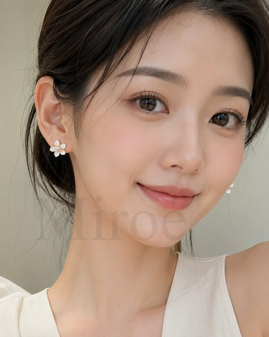 4–5mm Aurora Freshwater Pearl Flower Earrings