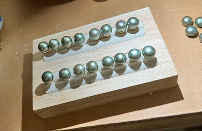7–8mm 淡水孔雀綠珍珠耳環