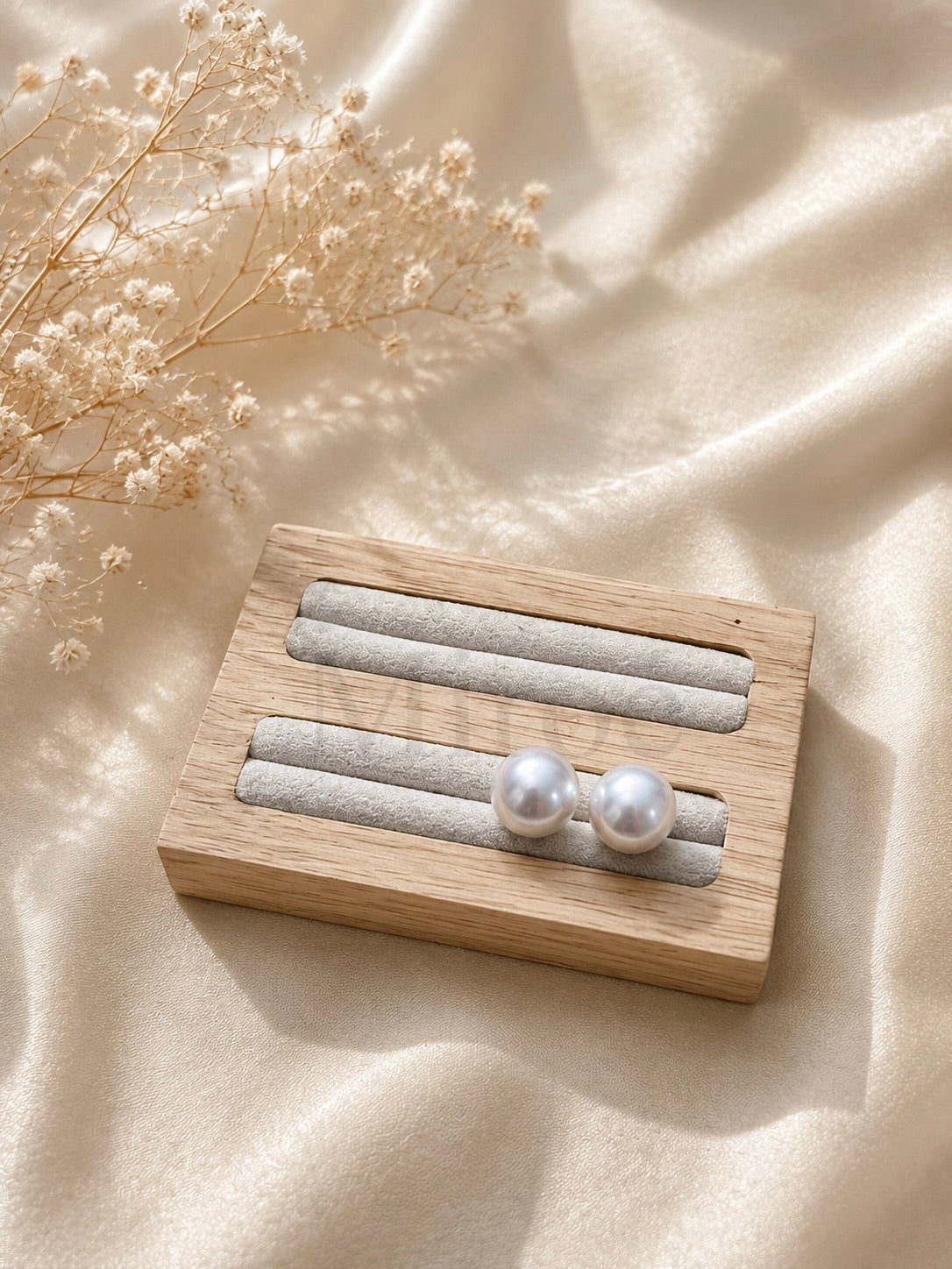 12.8mm Sayo Freshwater Pearl Earring