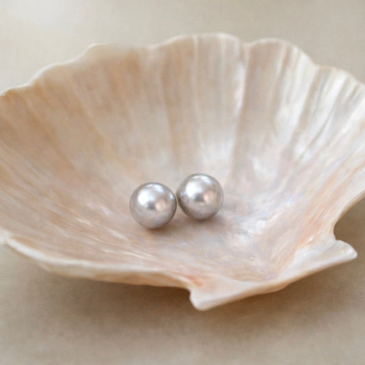 8mm 灰色海水真多麻珠珠耳環