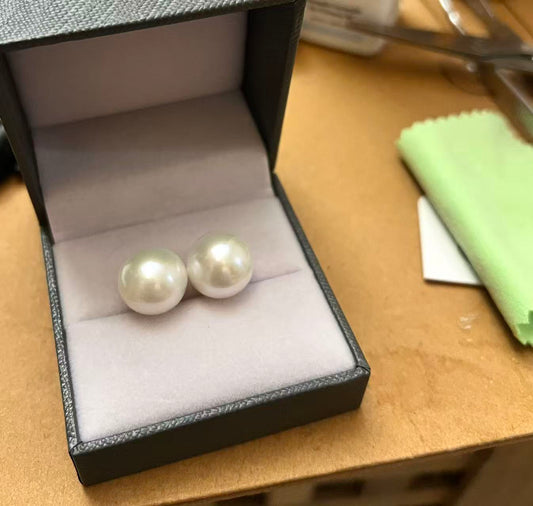 14 mm Top-Grade Freshwater White Pearl Earrings (Sayo Pearl)