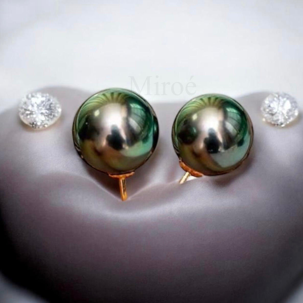 9–10mm罕有孔雀綠大溪地珍珠耳環 