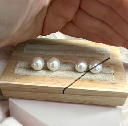 9.8mm 乾枯玫瑰色系賽澳白珍珠耳環