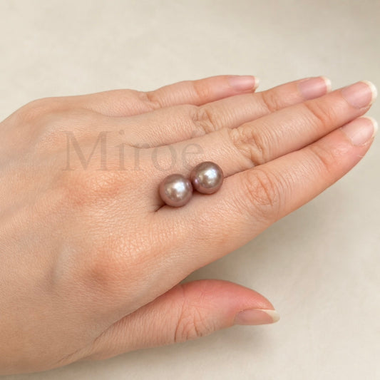 8–9mm Natural Lavender Freshwater Pearl Stud Earrings
