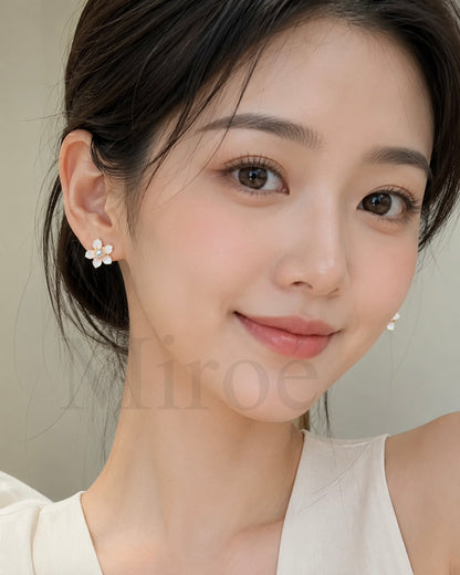 4–5mm Aurora Freshwater Pearl Flower Earrings