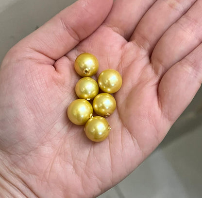 South Sea Golden Pearl Charm with 18K Gold Cap (11–12mm)